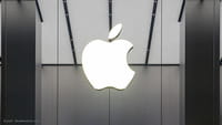 Телеканал и кредитка от Apple
