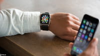 Rząd zakazuje noszenia zegarków Apple