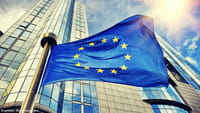 Plus może pobierać opłaty za roaming