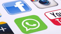 Сообщения в WhatsApp с помощью Siri