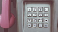 Budki telefoniczne znikną z polskich ulic