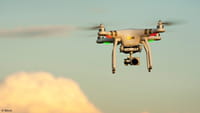 Z dronem porozmawiamy przez Skype?