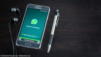 WhatsApp z ciemnym motywem