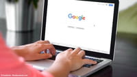 Automatyczne odtwarzanie filmów w Google